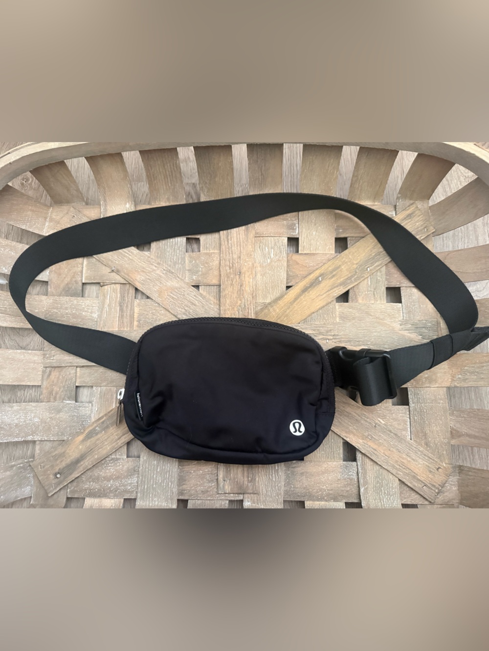 lululemon Athletica Water Repellent Nylon Everywhere Belt Bag in Black